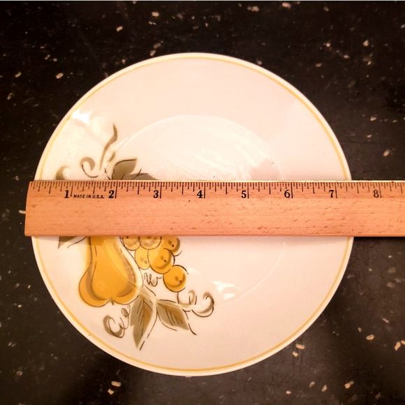 Mikasa 4 Lunch Small Plates Golden Valley Yellow Pear Grape Vintage Retro - Picture 7 of 7